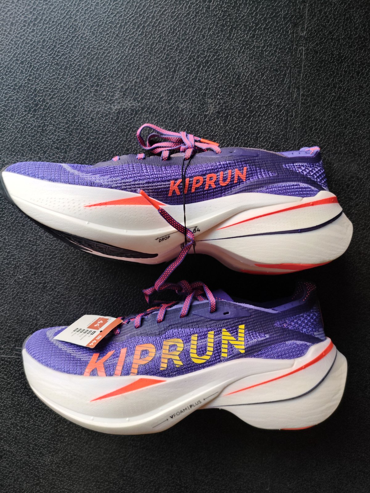 Baskets kiprun plaque carbone taille 44